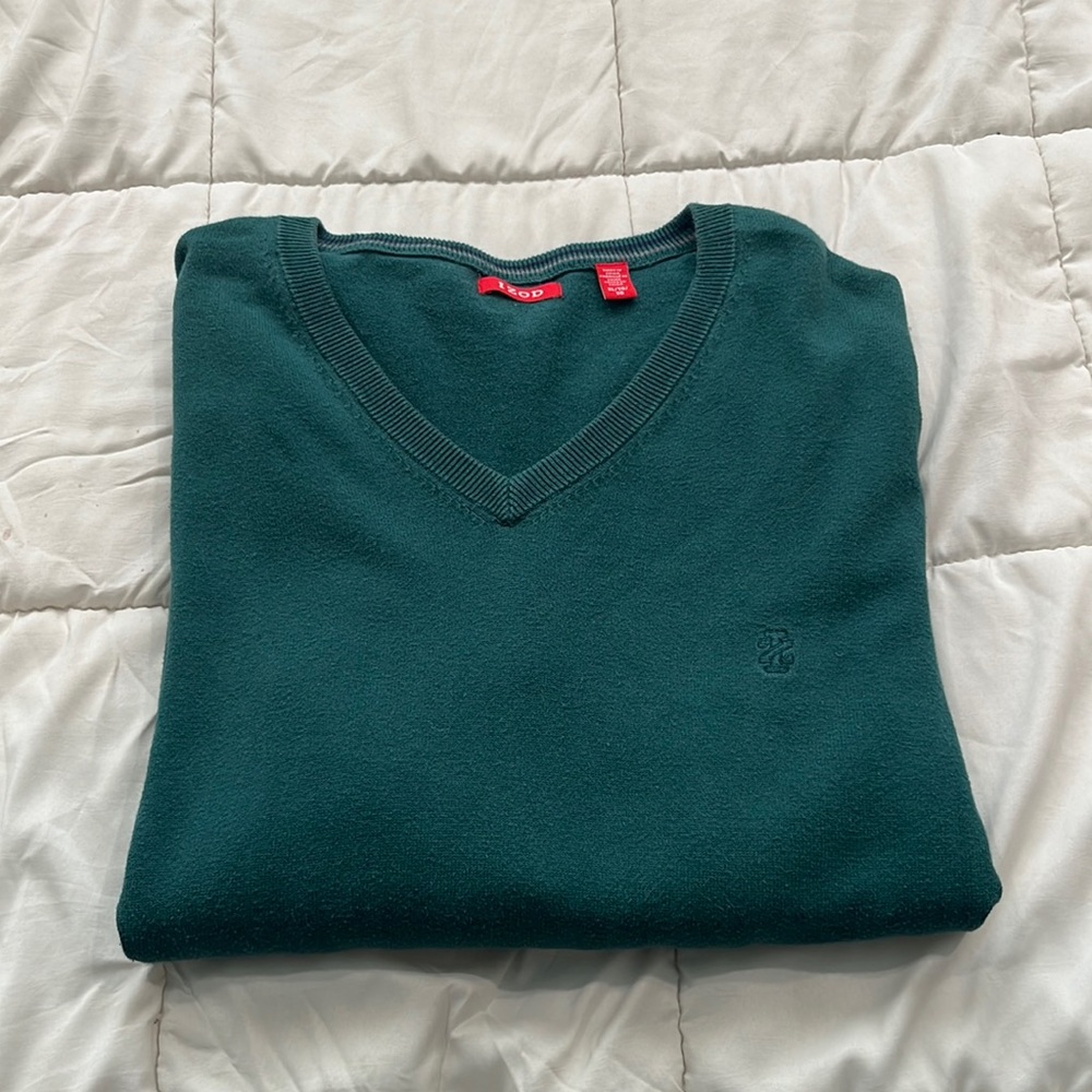 IZOD sweater